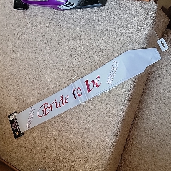 💍 Bride to Be Bachelorette Sash - Picture 4 of 7